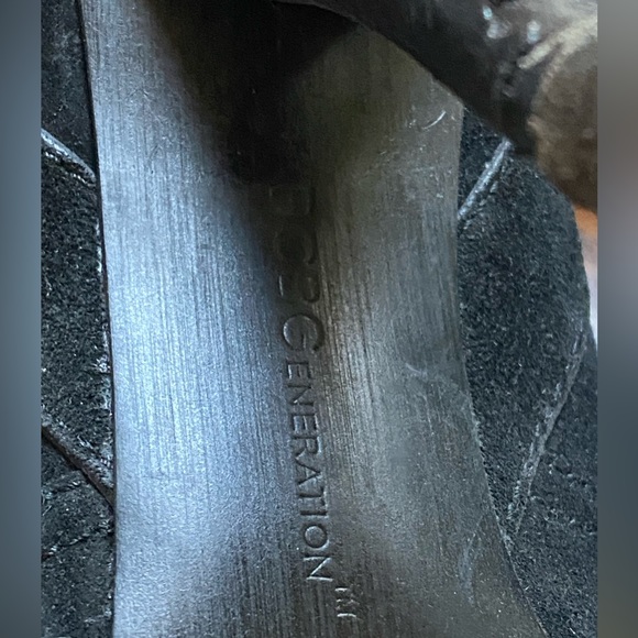 BCBG Generation Black Suede Ankle Boots Size 6.5 - Picture 7 of 12